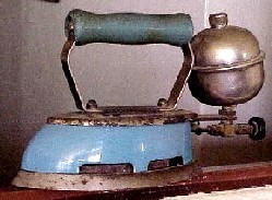 Plancha de gasolina usada a mediados del siglo XX
